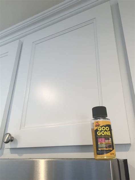 Mix some lemon juice and a little of the baking soda in a pot, and then use this to wipe down the kitchen cabinets. Remove kitchen cabinet grease like a miracle! Goo Gone ...