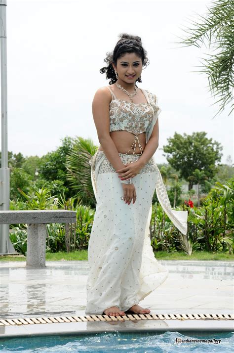 telugu actress vishnu priya navel cute and hot
