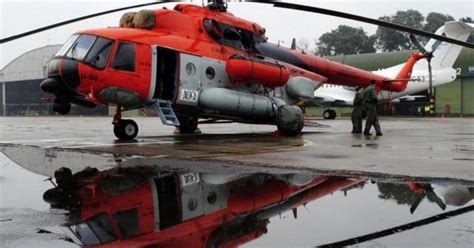 Cobarde atentado terrorista al helicóptero presidencial , en contra del presidente de imágenes de impactos recibió el helicóptero de la fac al servicio de la presidencia de la republica de colombia. Helicóptero presidencial aterrizó de emergencia: funcionarios pasaron la noche en la montaña ...