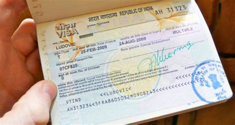 Please be advised that sri lanka has introduced an online visa system for all travelers. http://tonkinvn.com/bai-viet/106/visa-srilanka.html