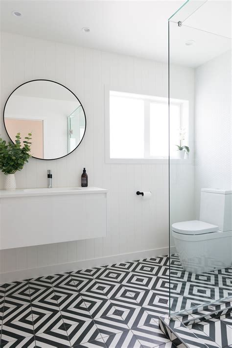 7 Elegant Monochrome Bathroom Design Ideas You Have To See In 2020