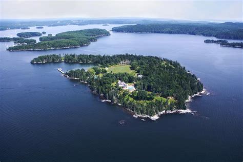 Nautilus Island In Maines Penobscot Bay For Sale Extravaganzi