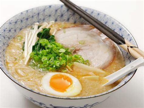 Ramen offshoots, like mazesoba, tsukemen, or instant noodle hacks, are accepted. 10 istilah makanan dan nama masakan yang mengandungi babi ...