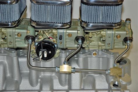 Going In Depth With Holleys Tri Power 3x2 Intake And Carburetor Set