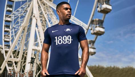 Torquay United Unveil Nike Kits Soccerbible
