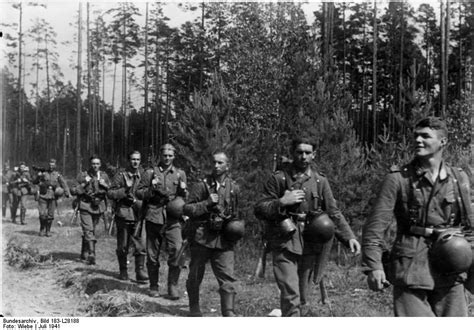 Photo Soldiers Of The German Army Großdeutschland Division Marching
