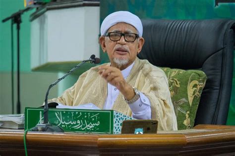 Keputusan diambil berdasarkan suara rakyat ataupun kehendak rakyat. Demokrasi benarkan banyak pendekatan