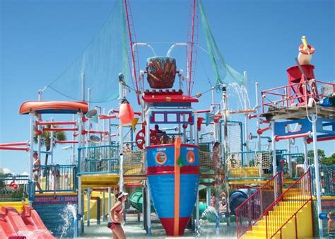 Huntsville has plenty of sights to see, local flavors to sample, and attractions to explore, but you won't feel really relaxed and rejuvenated until you put down your bags and put on a swimsuit. Waterville USA (Gulf Shores) - All You Need to Know BEFORE ...