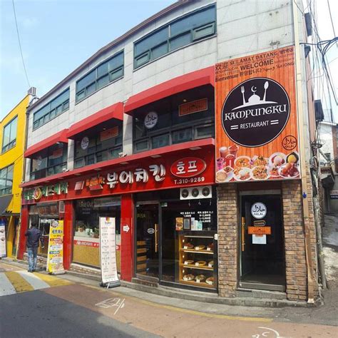 Like most korean barbecue restaurants of any notable repute. Kampungku Malaysian Cuisine, Korea Restaurant and Cafe
