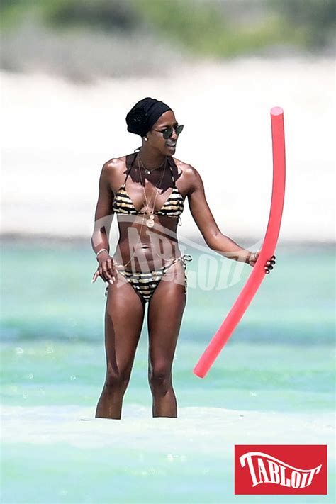 Kenya eyes debt relief from china. Naomi Campbell e la strana dieta: "Posso digiunare per ...