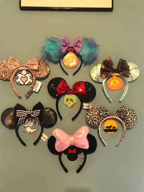Cute And Custom Ways To Hang Your Mickey And Minnie Ears Collection