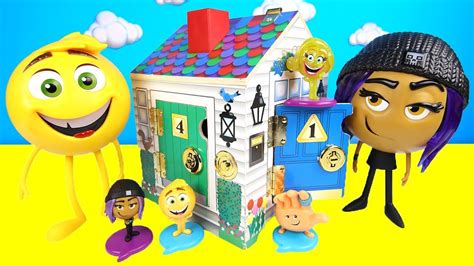 The Emoji Movie Doorbell House Playset Toy With Hi 5 Jailbreak Gene