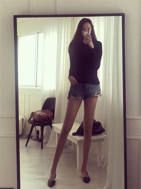 taking it in her stride the 6 foot 9 inch model with the world s second longest legs zenger news