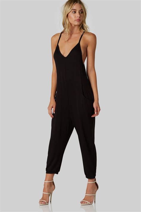 Sleeveless V Neck Jumpsuit Made Of Soft Stretchy Material Side Pockets