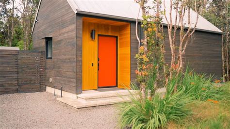 This Modern Tiny House Surrounded By A Forest In Hawaii Is A Surprising