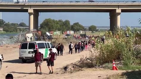 Video Eagle Pass Texas Overwhelmed By Crisis At The Border Abc News