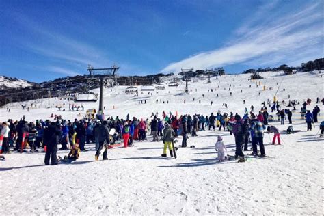 Skiers On Snowfields At Perisher Abc News Australian
