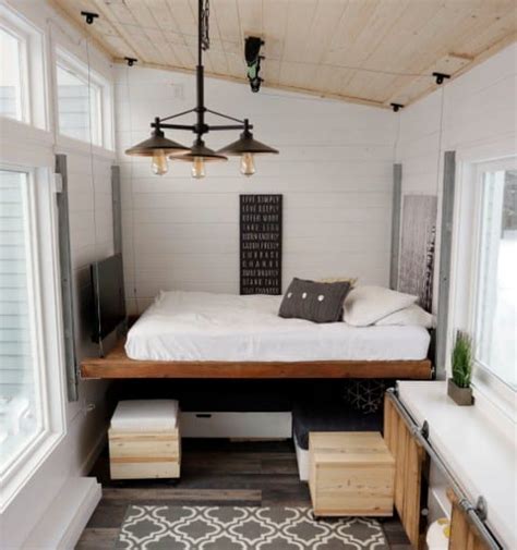 10 Tiny House Bedroom Ideas