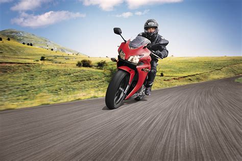 Charming brand new 2015 honda cbr500r pics specs and information. Enter the 2015 Honda CBR500R, A2 License-Friendly and ...