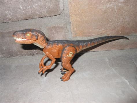 Jurassic Park 1993 Velociraptor Figure In Excellent Condition A True
