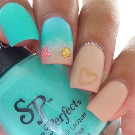 12 Chic Beachy Aqua Manicures For Summer Nail Art Ideas Pretty Designs