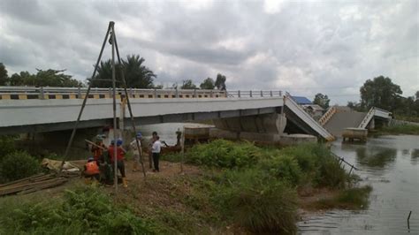Ingat Kasus Jembatan Mandastana Yang Ambruk Sudah Bulan Penyidik