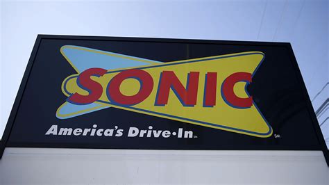 Ronald Mcdonald Shot After Argument At Sonic Restaurant Abc7 Chicago