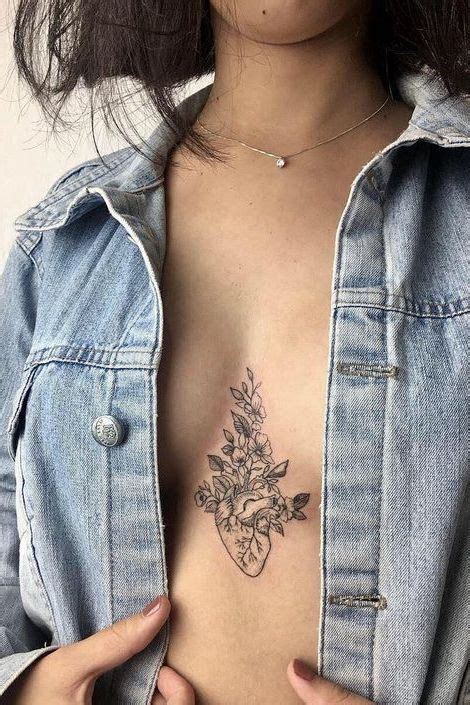 Beautiful Chest Tattoos For Girls Tattoosforgirls Com Bild Tattoos