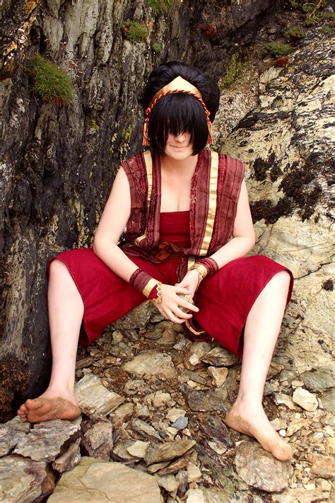 Avatar The Last Airbender Toph Beifong Barefoot By Goldenmochi On