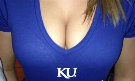 Boobment College Girls Show Of Cleavage Team Spirit On Twitter