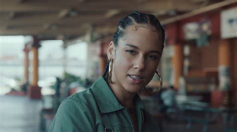 Alicia keys concert setlists & tour dates. Alicia Keys Lifts Others Up In New Song & Video, "Underdog"
