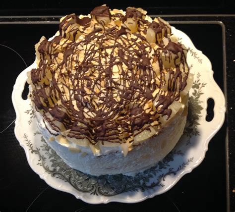 Check spelling or type a new query. Ananas-Sahne-Torte | Torten, Lebensmittel essen, Ananas