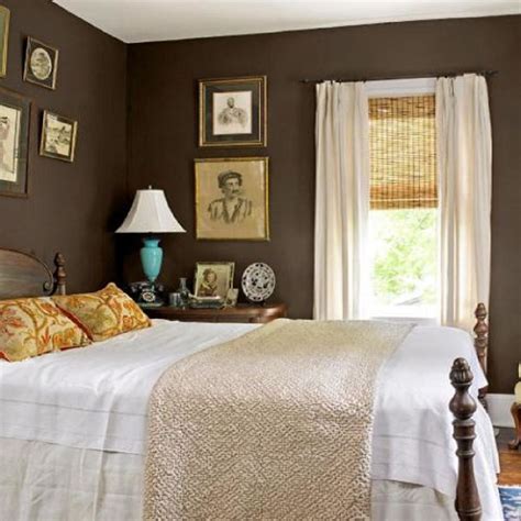 Brown walls bedroom monochromatic decor. Decorating with a Monochromatic Color Scheme