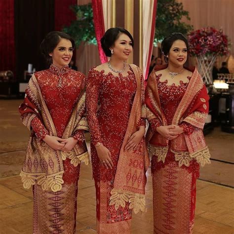 Cari Inspirasi Pakaian Kekinian Kenalan Dengan 4 Baju Adat Jawa Timur