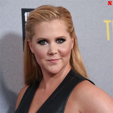 After the 2015 shooting at the grand 16 movie theater in lafayette, louisiana, during a showing of amy's movie trainwreck, the popular actress. Amy Schumer Biography • Stand-Up Comedian Amy Beth Schumer