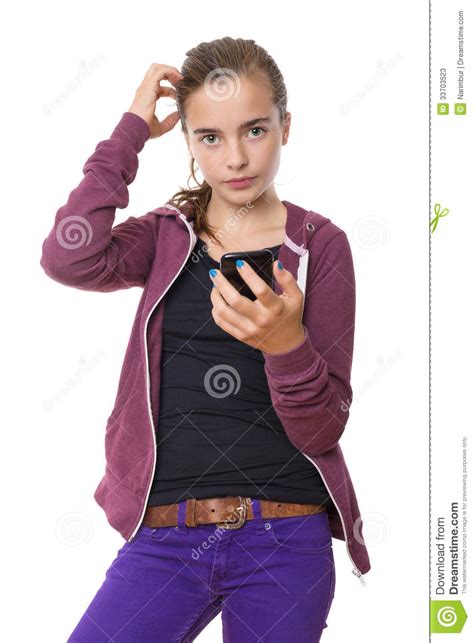Verwarde Mooie Geïsoleerde Tiener Met Mobiele Telefoon Stock Afbeelding Image Of Geluk Mooi