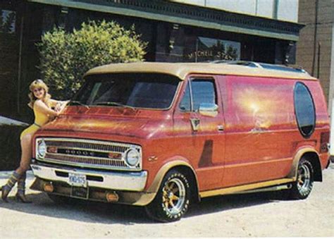 Custom 70s Dodge Show Van With A Vista Roof Cool Custom Vans