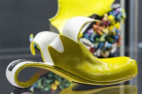 Бананы Коби Леви Grassi Museum Funny Shoes Human Teeth Unique