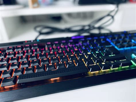 Wie kann ich die tastatur mit den betreffenden buchstaben wieder beschriften? Taastatur Bunt Beschriftet / Beleuchtete Tastatur 2018 Die Besten Illuminated Keyboards / Es ...