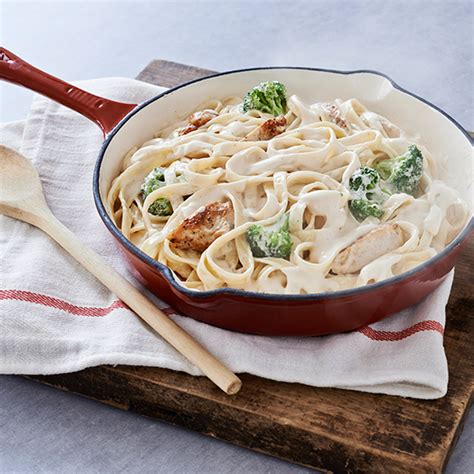 Chicken Fettuccine Alfredo With Frozen Broccoli Broccoli Walls