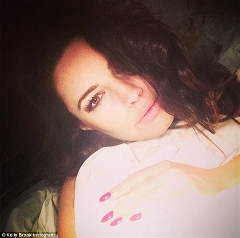Kelly Brook Posts A Series Of Sultry Selfies Daily Mail Online