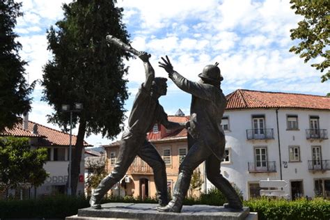 The town's recent history has been coloured by emigration, especially in the 1800s when locals left to make their fortunes in brazil. JUSTIÇA DE FAFE - Memórias de Fafe