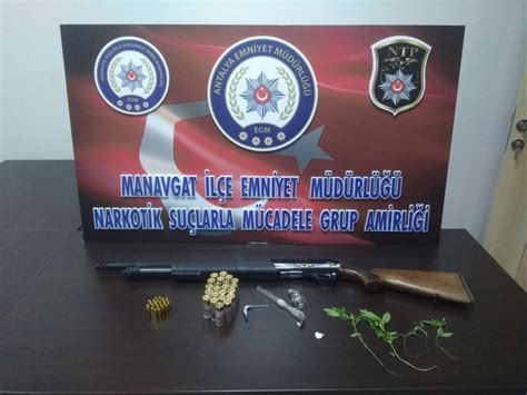 Manavgat i̇lçe jandarma komutanlığı timleri, ilçe genelinde uyuşturucu satıcılarına yönelik operasyonlarını aralıksız sürdürdü. Manavgat'ta uyuşturucu taciri tutuklandı | Antalya Haber