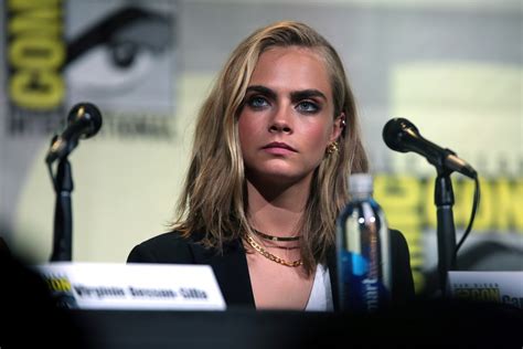 Cara Delevingne Rejects Friends Pleas To Go To Rehab Claims Shes Doing Great Enstarz