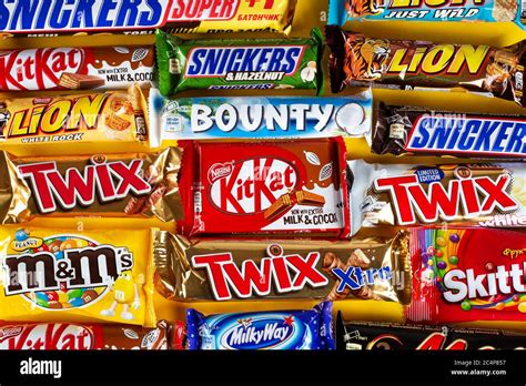 Bounty Chocolate Bar Wrapper Hi Res Stock Photography And Images Alamy