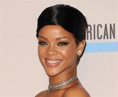 Rihanna Was ‘effectively Bankrupt After Spending £7m In One Year The