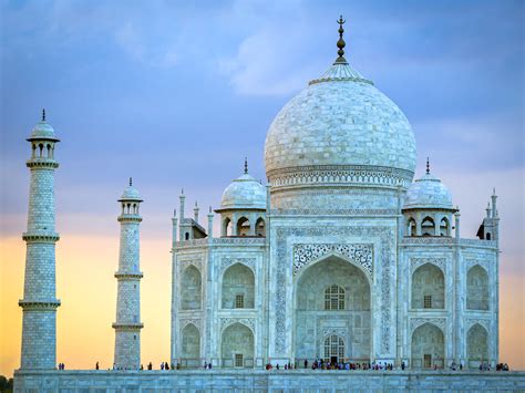 Viajando Por La India El Taj Mahal Una De Las Siete Maravillas Del
