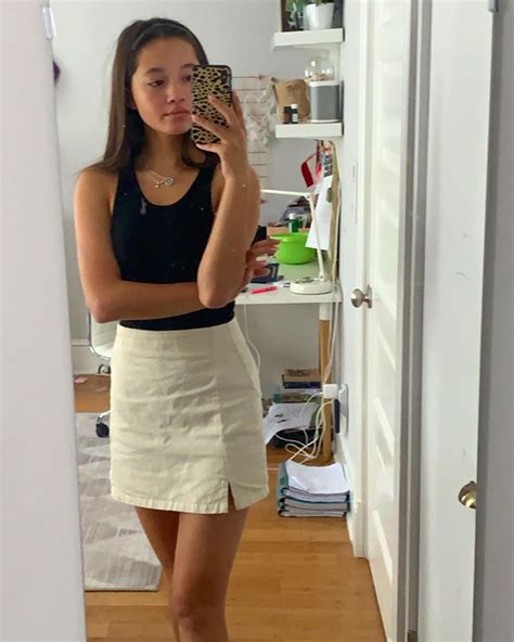 Lily Chee Sanoo Instagramissa Ur A Doll Classy Trendy Outfits