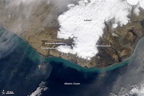 Der vulkanausbruch (eruption) ist die bekannteste form des vulkanismus. Eyjafjallajökull Volcano, Iceland acquired March 26, 2010 ...