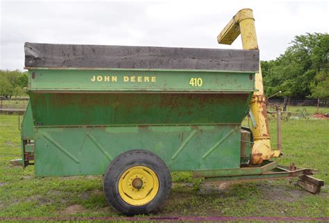 John Deere 410 Auger Wagon In Harrisonville Mo Item G3517 Sold